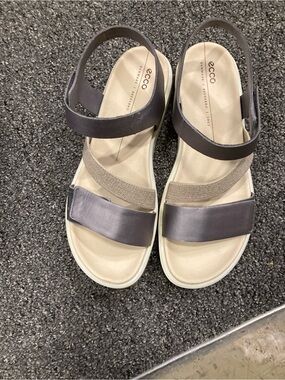 Ecco flows W Sandals 8(39)